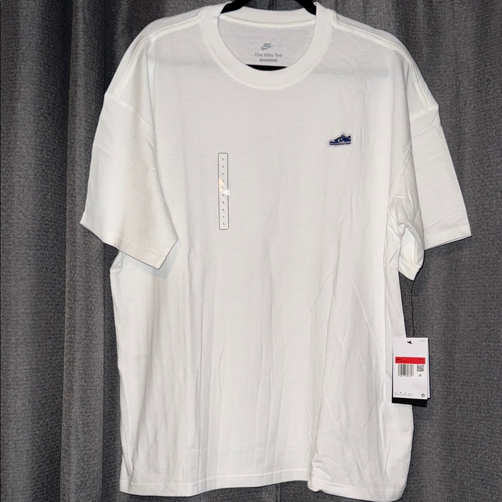 NWT Nike White Short Sleeve Men's Tee